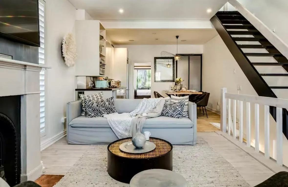 The Honeycomb A 3 Bed In De Waterkant With Hot Tub ケープタウン 0*,  南アフリカ