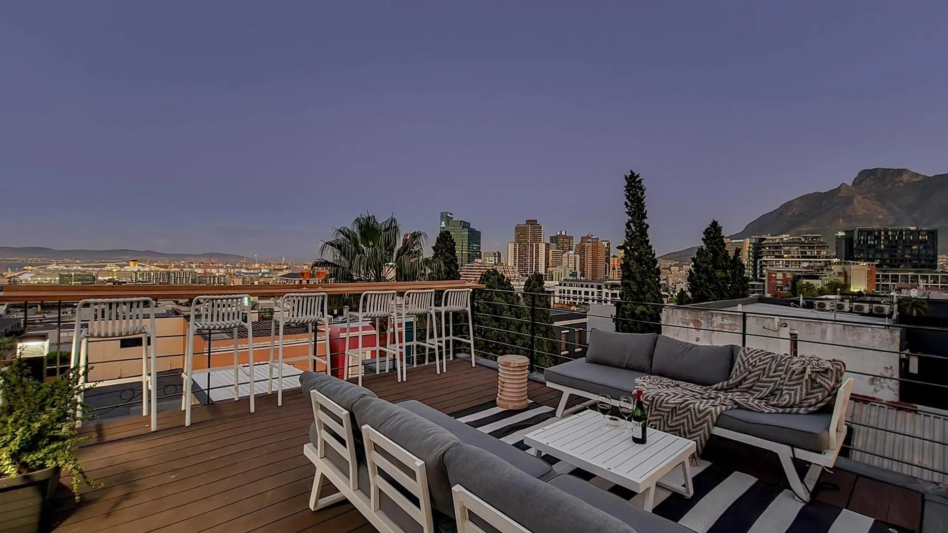 The Honeycomb A 3 Bed In De Waterkant With Hot Tub ケープタウン 0*,  南アフリカ